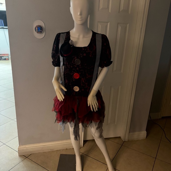 Women’s Killer Clown Costume 
Size L/XL 14-16
In great condition - Picture 3 of 11